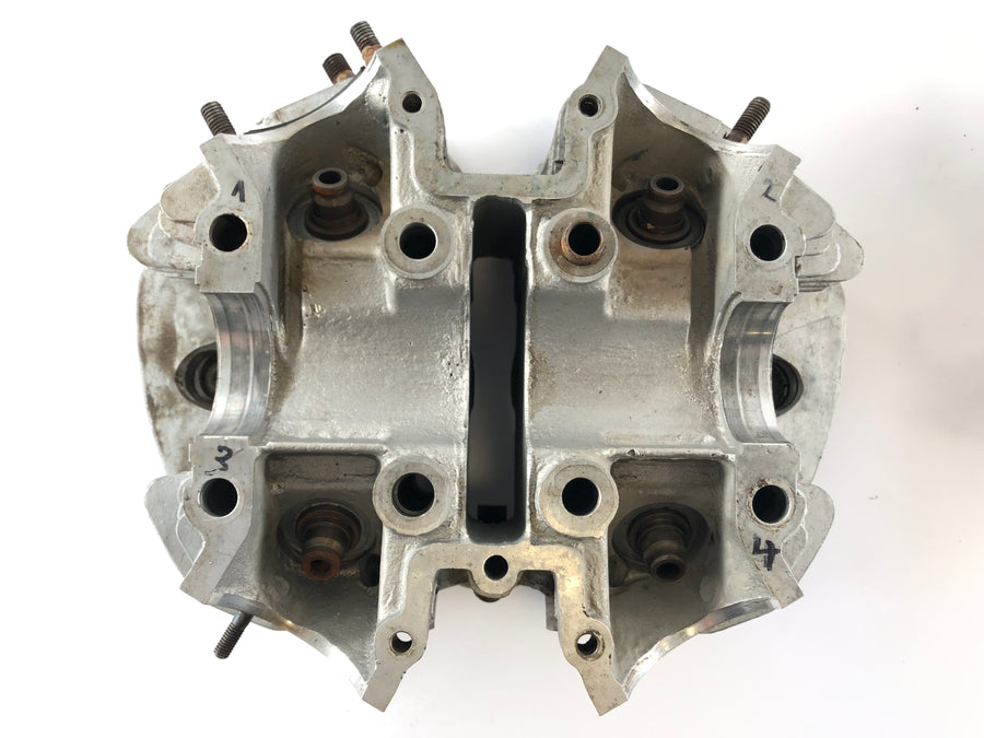 Yamaha XS 650 Type 447 [1975] - Cylinder head