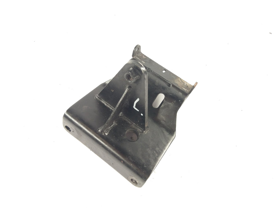 Suzuki Intruder 1500 VL [2000] - Footrest holder front left