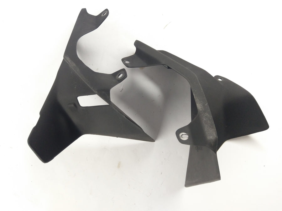 Aprilia RST 1000 Futura [2004] - revêtement intérieur à gauche + droite