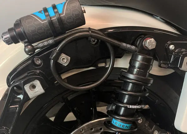 Harley-Davidson FLTRXSE 1977 Road Glide CVO 121 [2025] - REVO ARC Remote Reservoir External Mount - Image 10