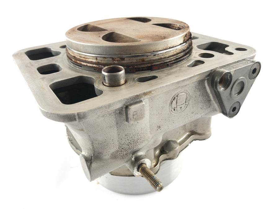 Ducati 888 Strada [1993] - Cylinder with piston horizontal cylinder with piston