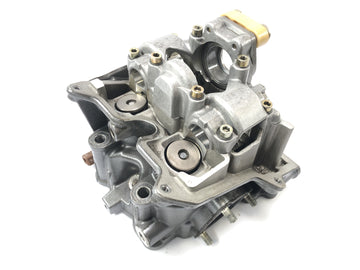 Aprilia RST 1000 Futura [2002] - cylinder head at the back - 0