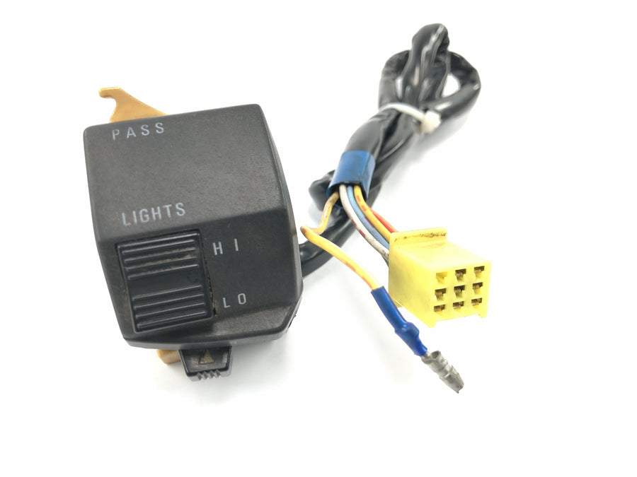 Suzuki RG 250 Gamma GJ21D [1987] - Handlebar switch left switch fitting