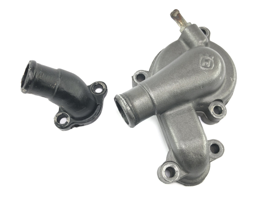 Husqvarna TE 610 H6 8AE [TE 570 H7] - Water pump cover coolant pump housing with coolant flange