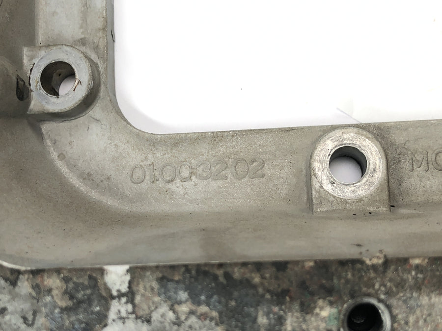 Moto Guzzi V11 Sport [1999] - Cadre d'entretoise de carter d'huile, plaque d'adaptation d'entretoise de carter d'huile