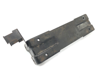Suzuki GSX-R 1100 W GU75 C [1994] - Bracket fairing holder retaining plate - 0