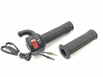 Yamaha XT 350 3YT / 55V [1990] - raccords de guidon sur la poignée de gaz droite