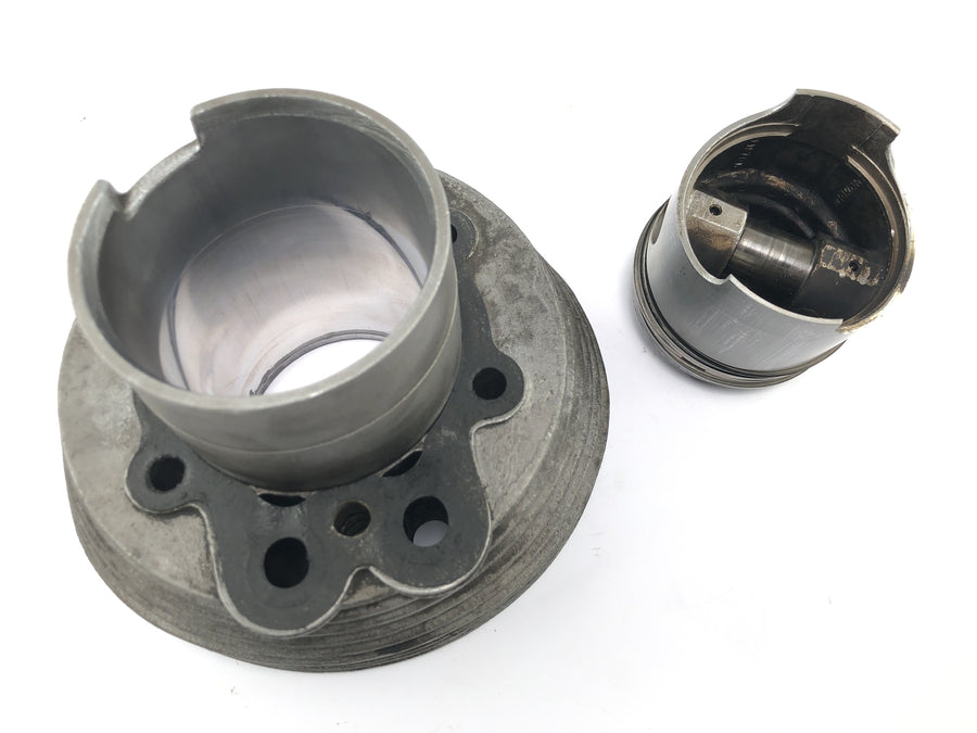 Moto Guzzi V7 Special [1971] - Cylinder with piston right piston kit cylinder liner cylinder unit