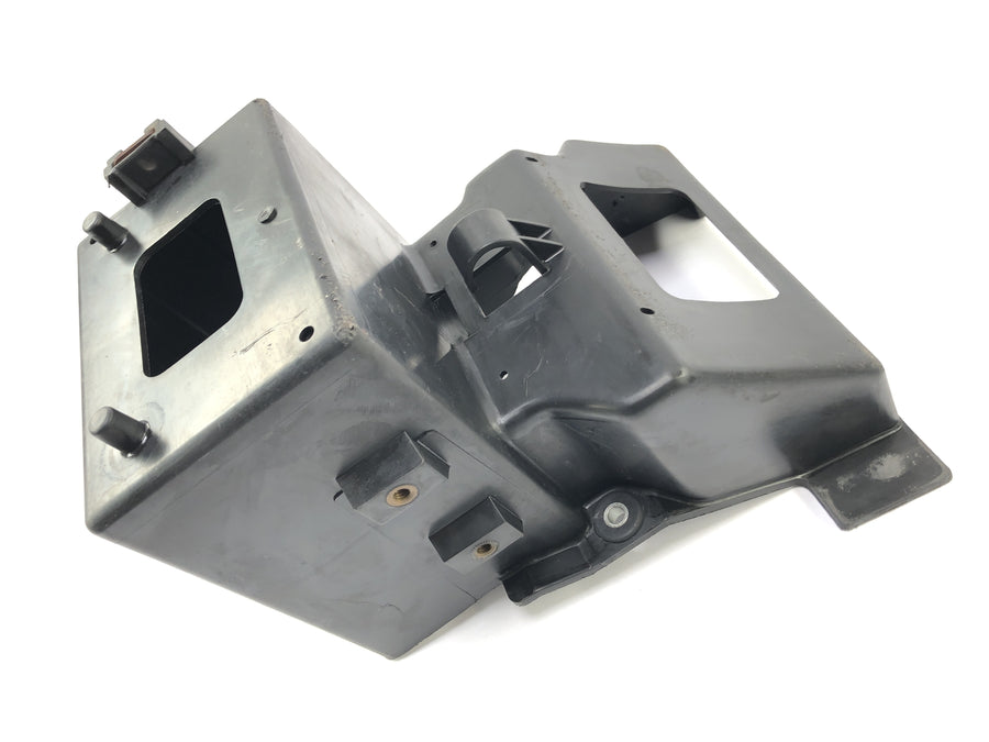 Kawasaki GPZ 1000 RX [1987] - Battery compartment