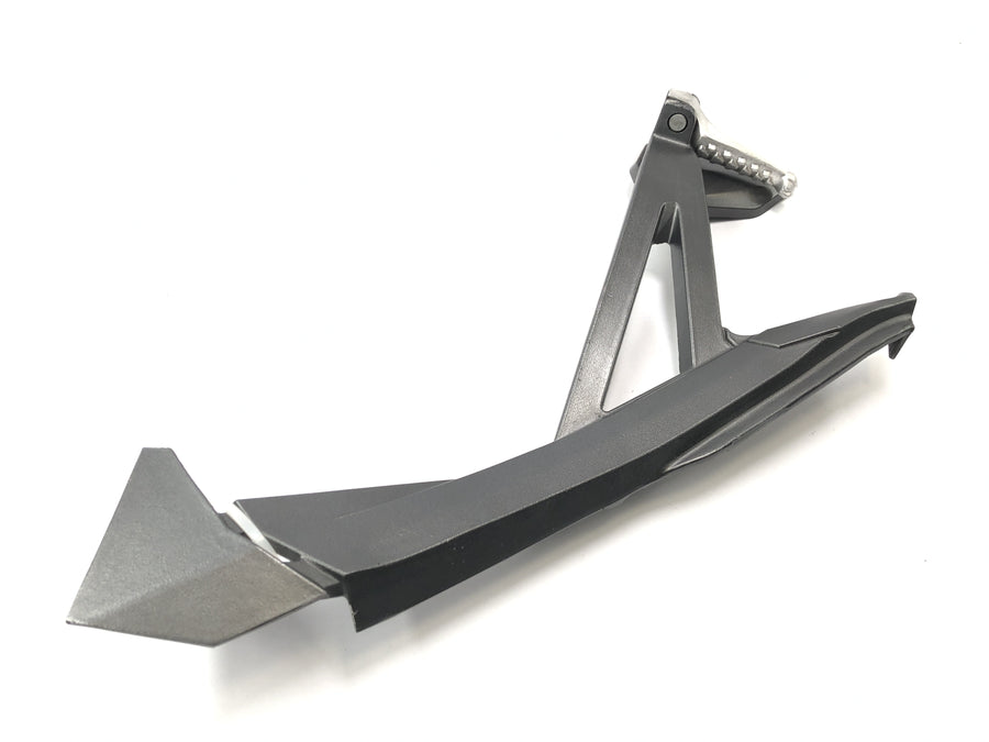 Aprilia RST 1000 Futura [2002] - Pedia's footrest on the right with Halter Footrest holder on the right