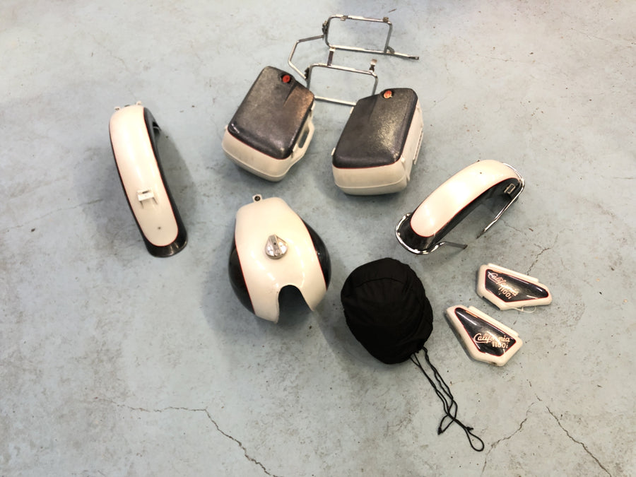 Moto Guzzi California 1100i [1995] - Kit peinture carénage réservoir garde boue kit valise avec support