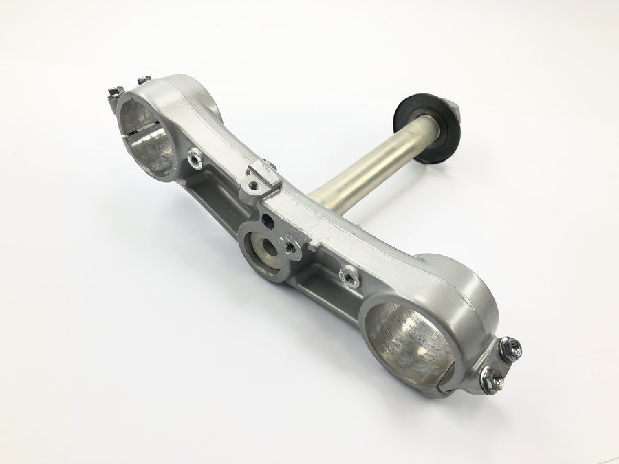 Honda CBR 1000 RR SC57 [2006] - Gabelbrücke unten Lenkkopf Brücke Steuerkopfwelle