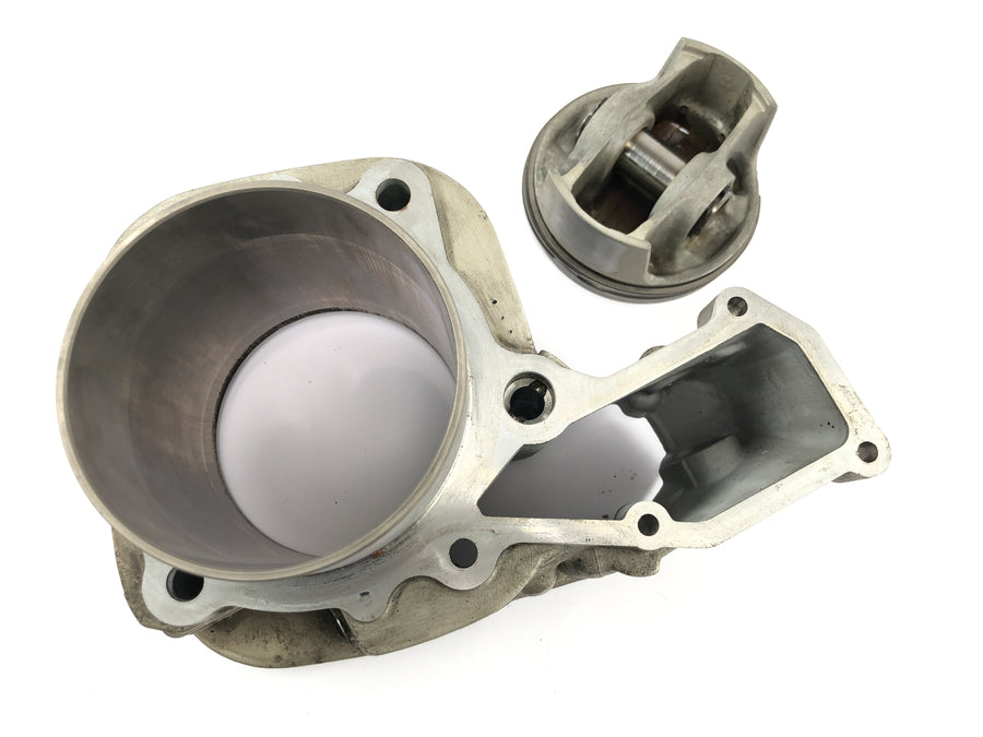 BMW R 1100 RT 259 [1999] - cylindre avec piston à gauche