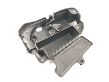 Kawasaki VN 1600 Classic VNT60A [2007] - Tool compartment storage compartment