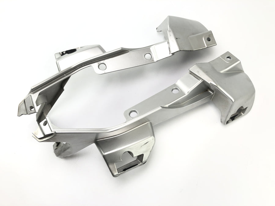 Moto Guzzi Stelvio 1200 4V [2009] - suitcase holder case carrier on the left and right