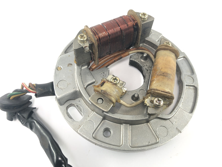 Yamaha DT 175 2K4 [1982] - Système d'allumage par plaque de base d'allumage du stator d'alternateur