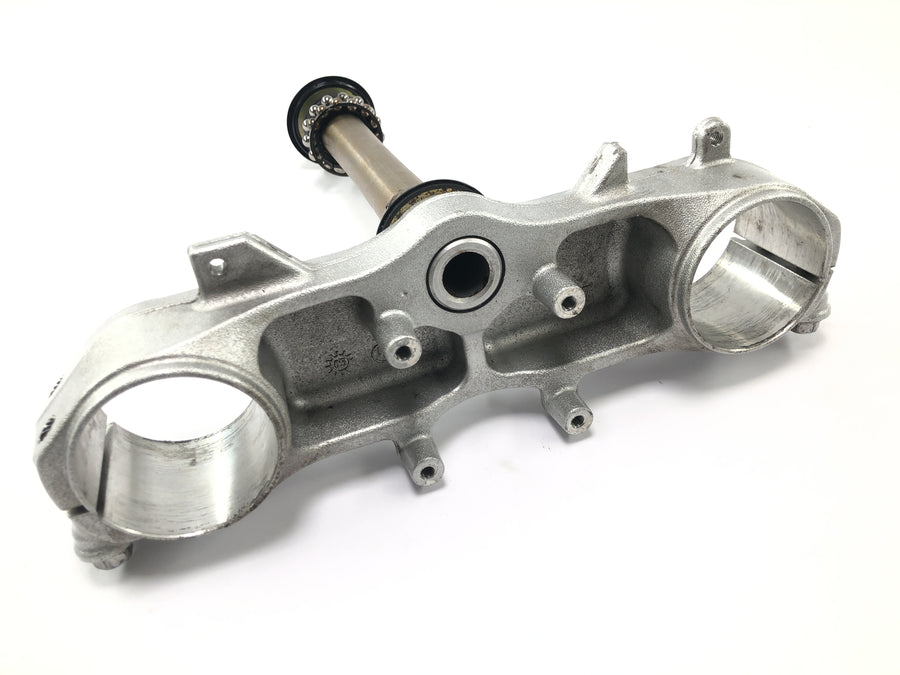 Honda FMX 650 RD12 [2006] - Fork clamp under the steering shaft