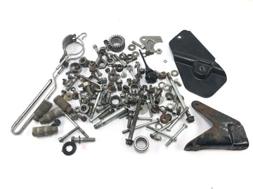 Yamaha DT 175 2K4 [1982] - leftover parts and screws mixed lot - 0