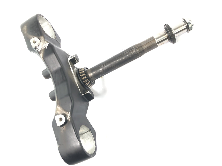 Suzuki VZ 1500 WVCU [2011] - Fork bridge control head lower fork bridge