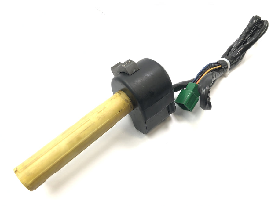 Kawasaki Z 1100 KZZ10A [1984] - handlebar switch on the right gas handle on the right