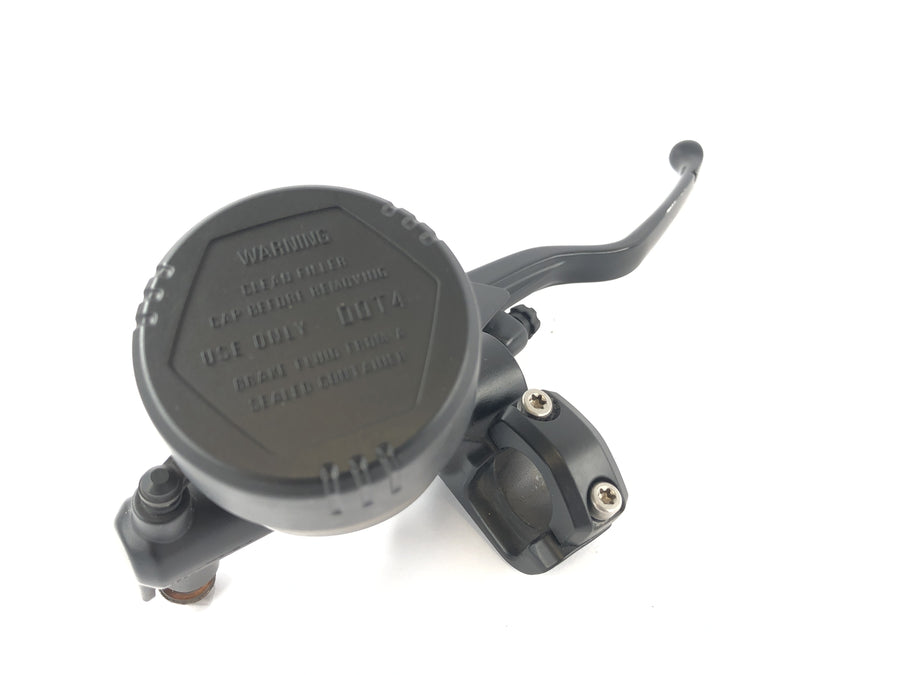 BMW K 1300 S K12S [2010] - handlebar fittings on the right brake pump in front