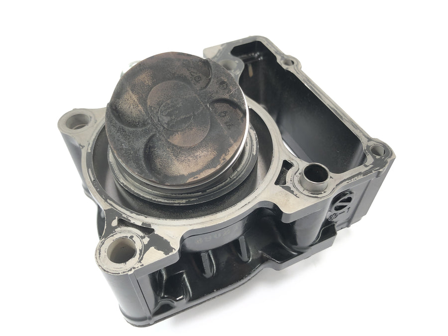 Kawasaki Ninja 125 BX125B [2024] - cylindre avec des pistons