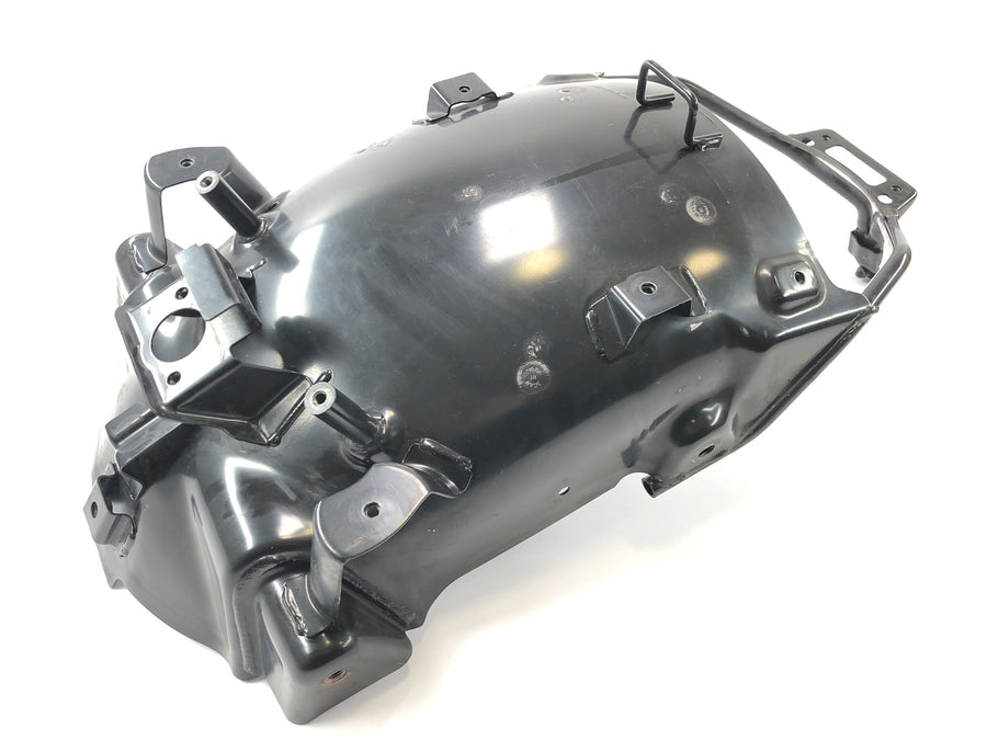 Suzuki VZ 1500 WVCU [2011] - doublure intérieure de garde-boue arrière