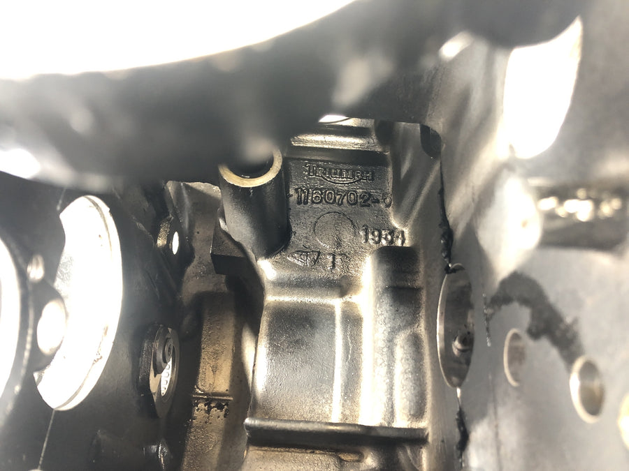Triumph Speed ​​Triple 955i [1999] - Engine housing empty housing with piston