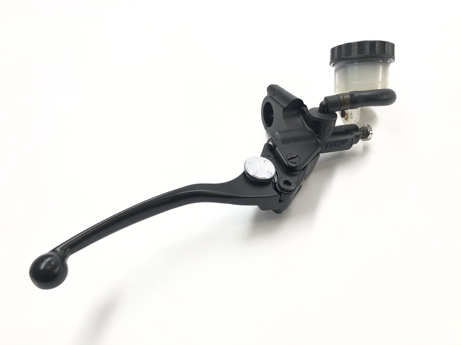 Triumph Daytona 955i T595N [2003] - brake pump in front brake lever Main brake cylinder