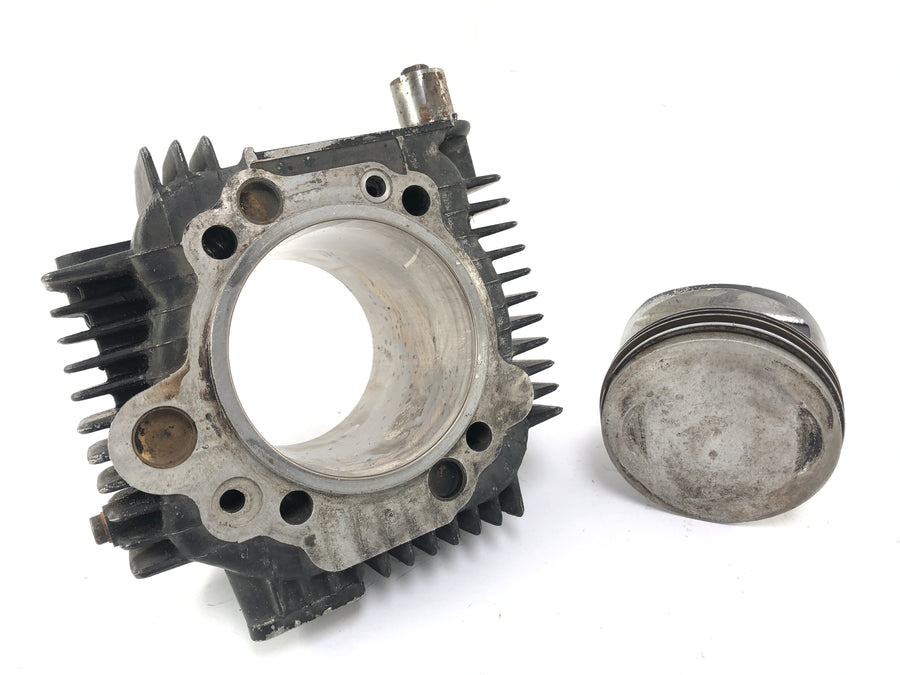 Ducati 900 SS [1991] - Cylinder with piston horizontal