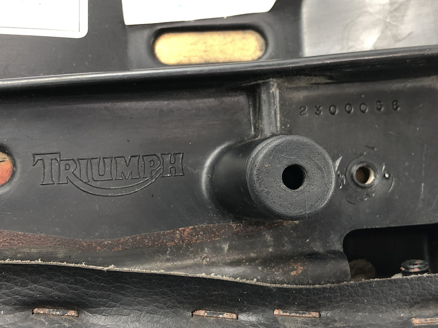 Triumph Daytona 900 T300D [1996] - Coussin de siège conducteur d'origine