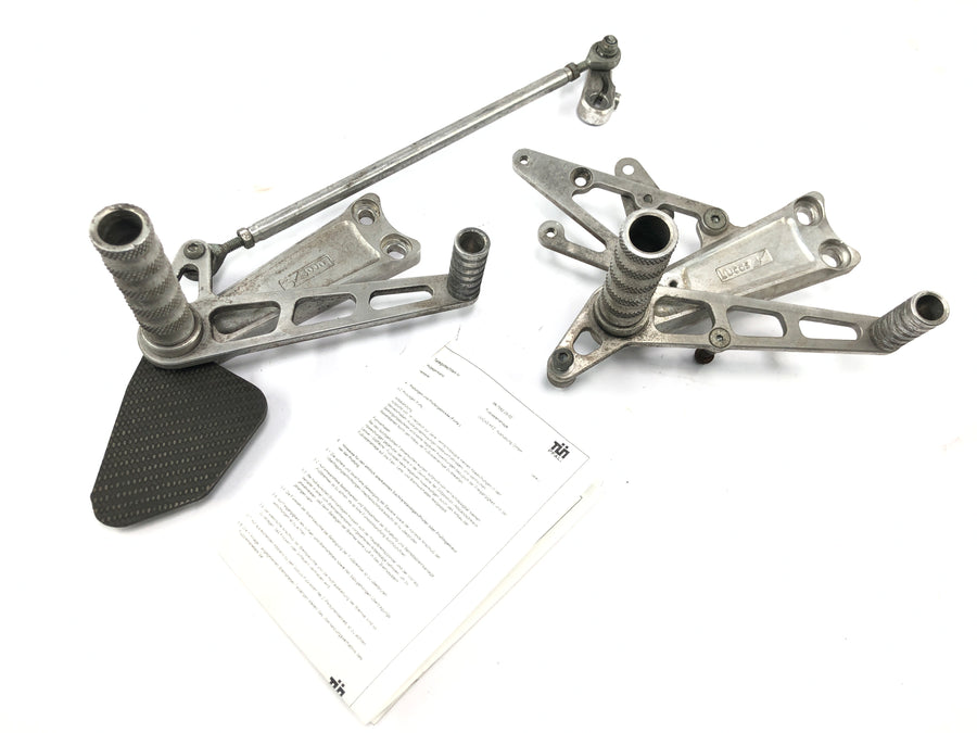 Honda VFR 800 FI RC46 [1999] - Footrest system Lucas footrest holder shift lever