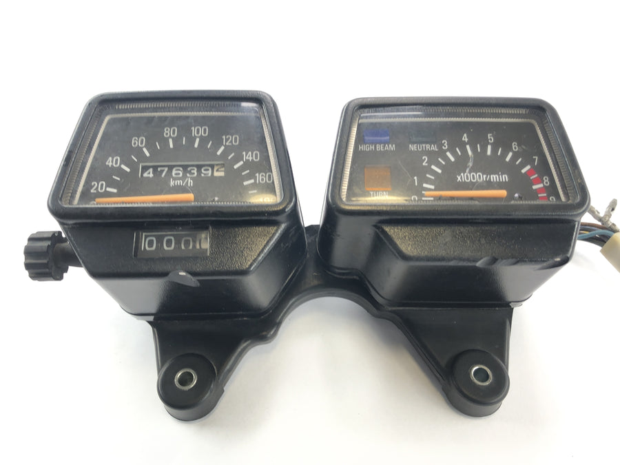 Yamaha XT 600 43F [1985] - Tachogehäuse defekt Tachometer Cockpit Anzeigedisplay Geschwindigkeit