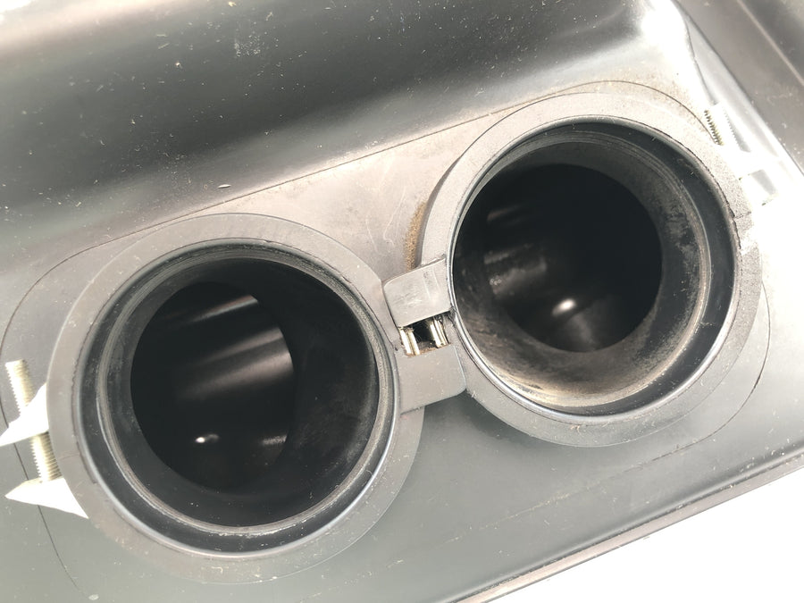 Suzuki Intruder VL 1500 AL [2000] - Air filter box Air filter housing Intake box