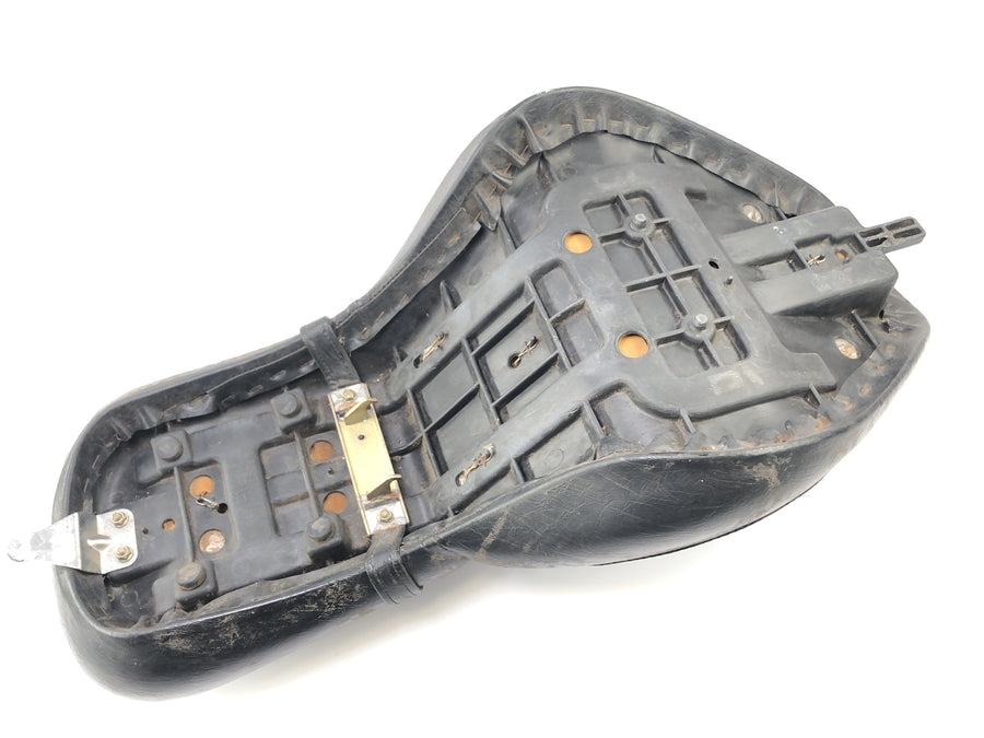 Kawasaki VN 800 Classic [2000] - Selle avec traces d'usure