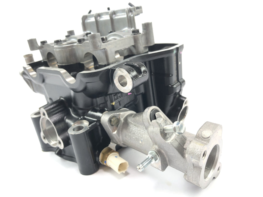 Kawasaki Ninja 125 BX125B [2024] - cylinder head with intake in the intake