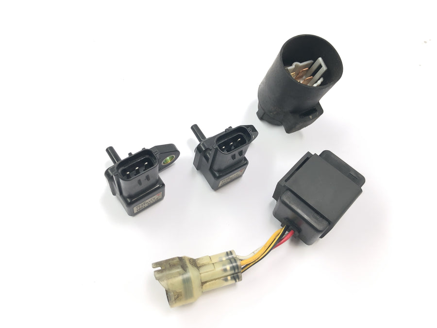 Kawasaki VN 1500 Mean Streak VN50T [2005] - Electronic parts bundle MAP sensor vacuum sensor