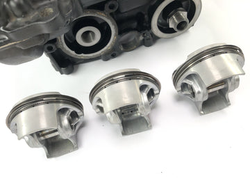 Triumph Street Triple R 675 D67LD [2010] - Motor housing with running sockets and pistons - 0