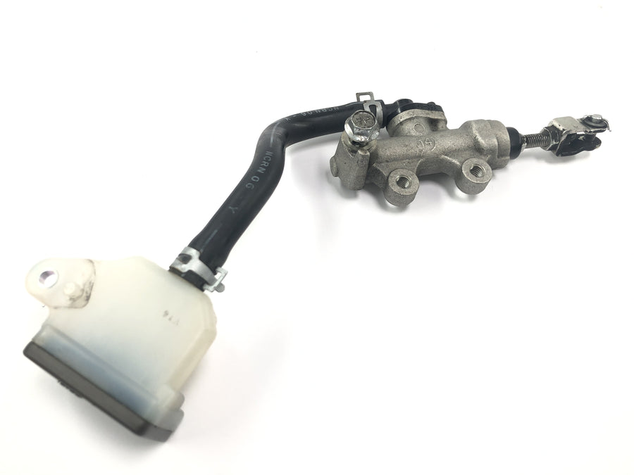 Suzuki GSF 1250 SA Bandit WVCH [2007] - Pompe de frein à pied Pompe de frein arrière