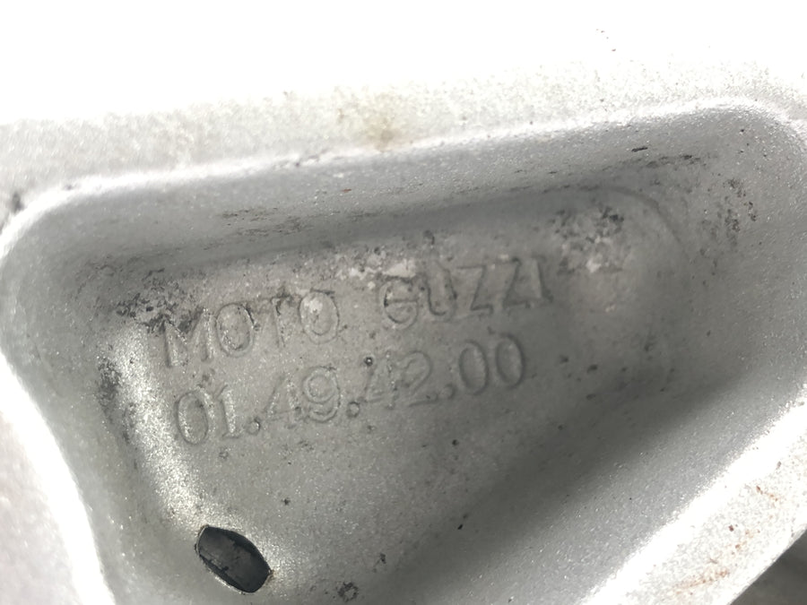 Moto Guzzi V11 Sport [1999] - collier de fourche inférieur, pont de direction