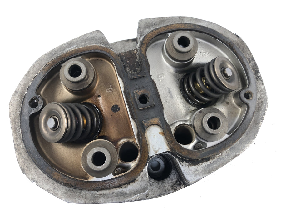 BMW R 100 RT 247 [1981] - Cylinder head on the left