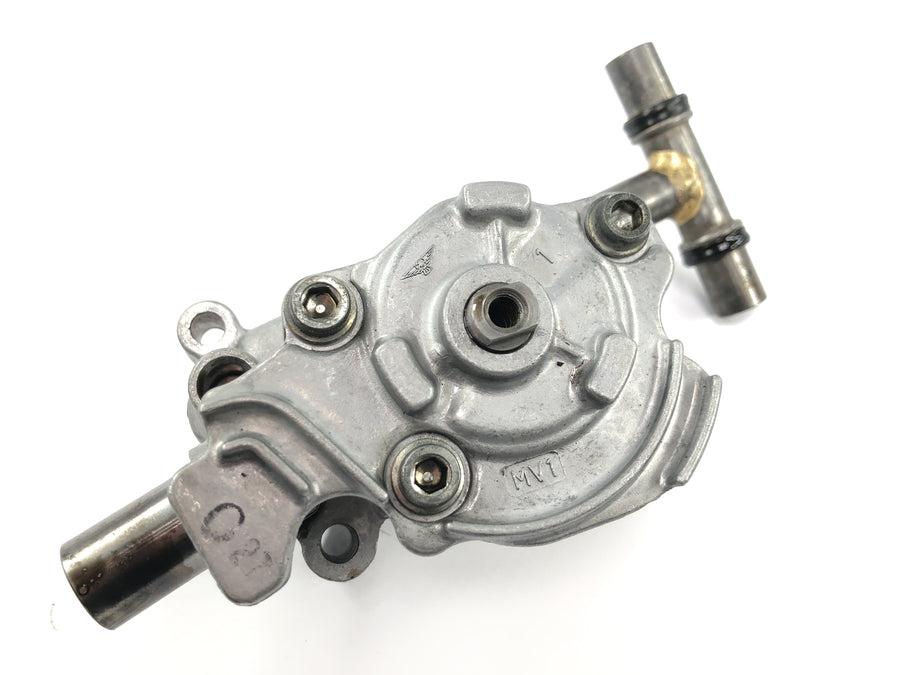 Honda XRV 750 Africa Twin RD04 [1990] - Oil pump with drive wheel and oil strainer