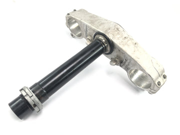 Aprilia RSV 1000 R [2004] - Fork bridge below fork yoke head tube
