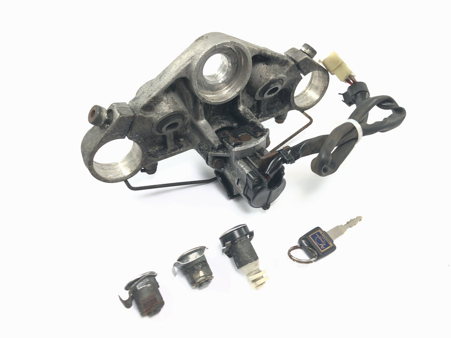 Honda ST 1100 SC26 Pan European [1990] - Kit de serrures avec serrure de contact de pont de fourche supérieur