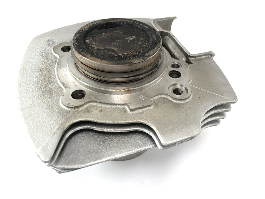 Ducati Monster M600 [1995] - cylinder kit cylinder with pistons at the rear cylinder