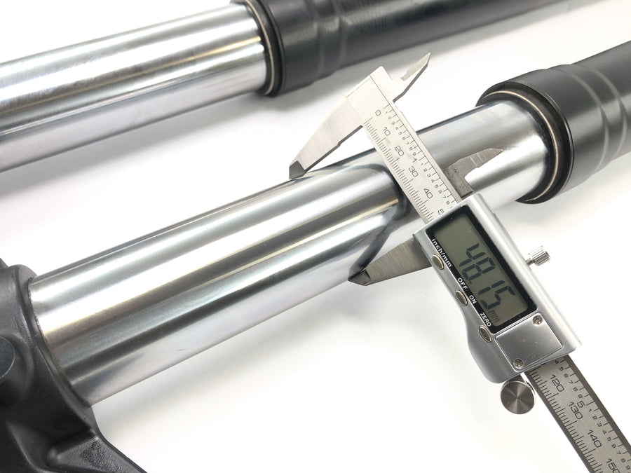 KTM 690 SM Prestige [2007] - fork telegabel with axis