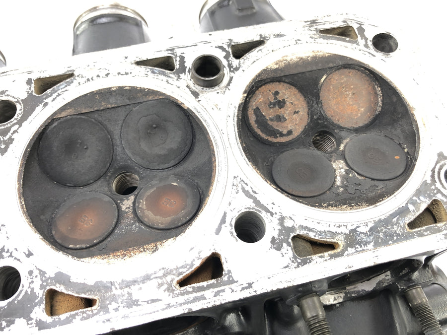 Kawasaki GPZ 1000 RX [1987] - Cylinder head