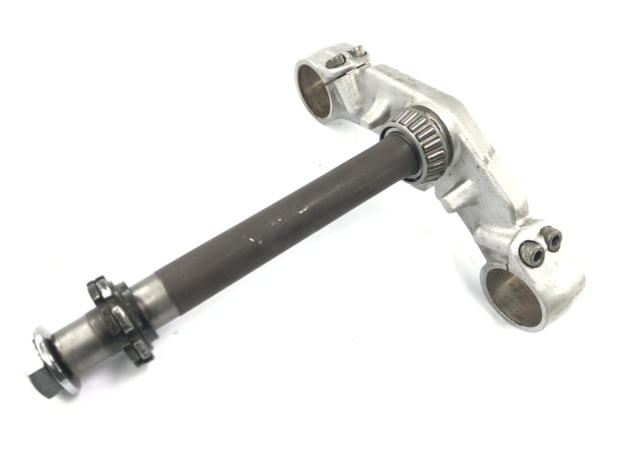 Kawasaki Zephyr 750 ZR750C [1994] - Lower fork bridge steering head bridge