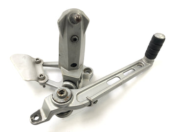 BMW R 1100 S R11S [2005] - Footrest right driver footrest with brake pedal - 0