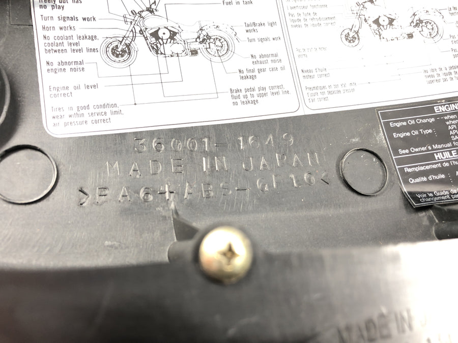 Kawasaki VN 1600 Mean Streak VNT60B [2005] - Side cover left